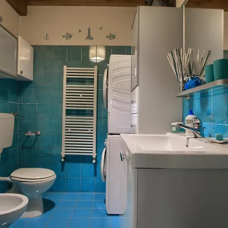 Ampio Loft Con Wi-fi A 50 Metri Dal Mare דירה אימפריה