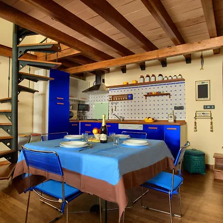 Ampio Loft Con Ac, Wi-fi E Posto Biciclette A 50 Metri Dal Mare * Imperia