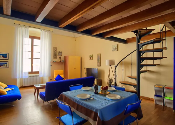 Ampio Loft Con Wi-fi A 50 Metri Dal Mare Империя