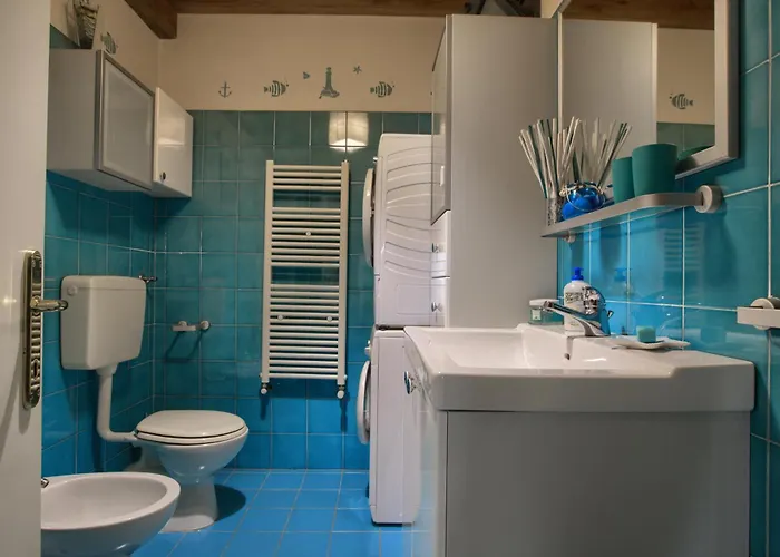 Ampio Loft Con Wi-fi A 50 Metri Dal Mare Апартаменты Империя